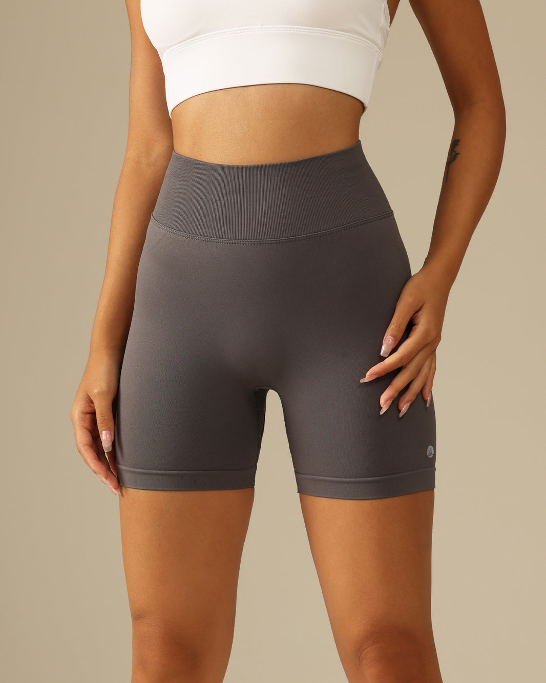 MOVING PEACH Women Training Seamless Short High waist Hip-up Fitness Pants APJ