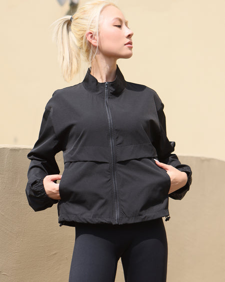 MOVING PEACH Windbreaker women Outdoors Sports Mock Neck Lightweight Windbreaker Jacket Loose Running Adjustable Hem Full-Zip Jackets BSJ