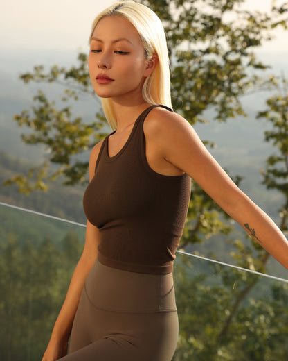 MOVING PEACH Sports Tank Top Ribbed High Neck Crop Top Soft Thick Fabric Slim Fit Racerback Padded Top EVL