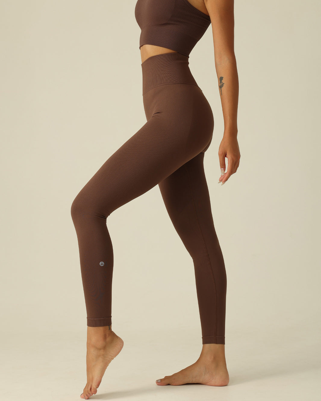 MOVING PEACH Sports Leggings High waist Hip-up Seamless Training Pants ALG