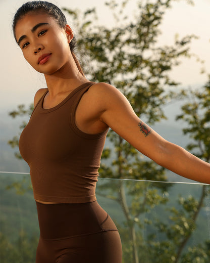 MOVING PEACH Sports Tank Top Ribbed High Neck Crop Top Soft Thick Fabric Slim Fit Racerback Padded Top EVL