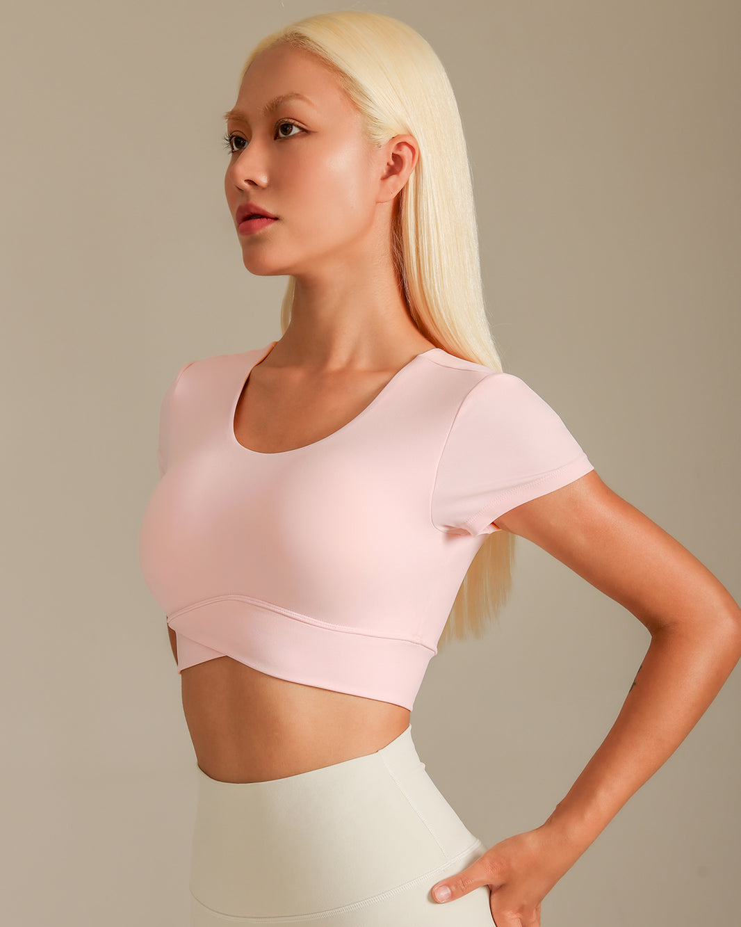 MOVING PEACH Women Sports T-shirts Slim Fit Yoga Top Breathable Comfort Removable Bra Cups Gym Pilates Dance Daily wear CTU2