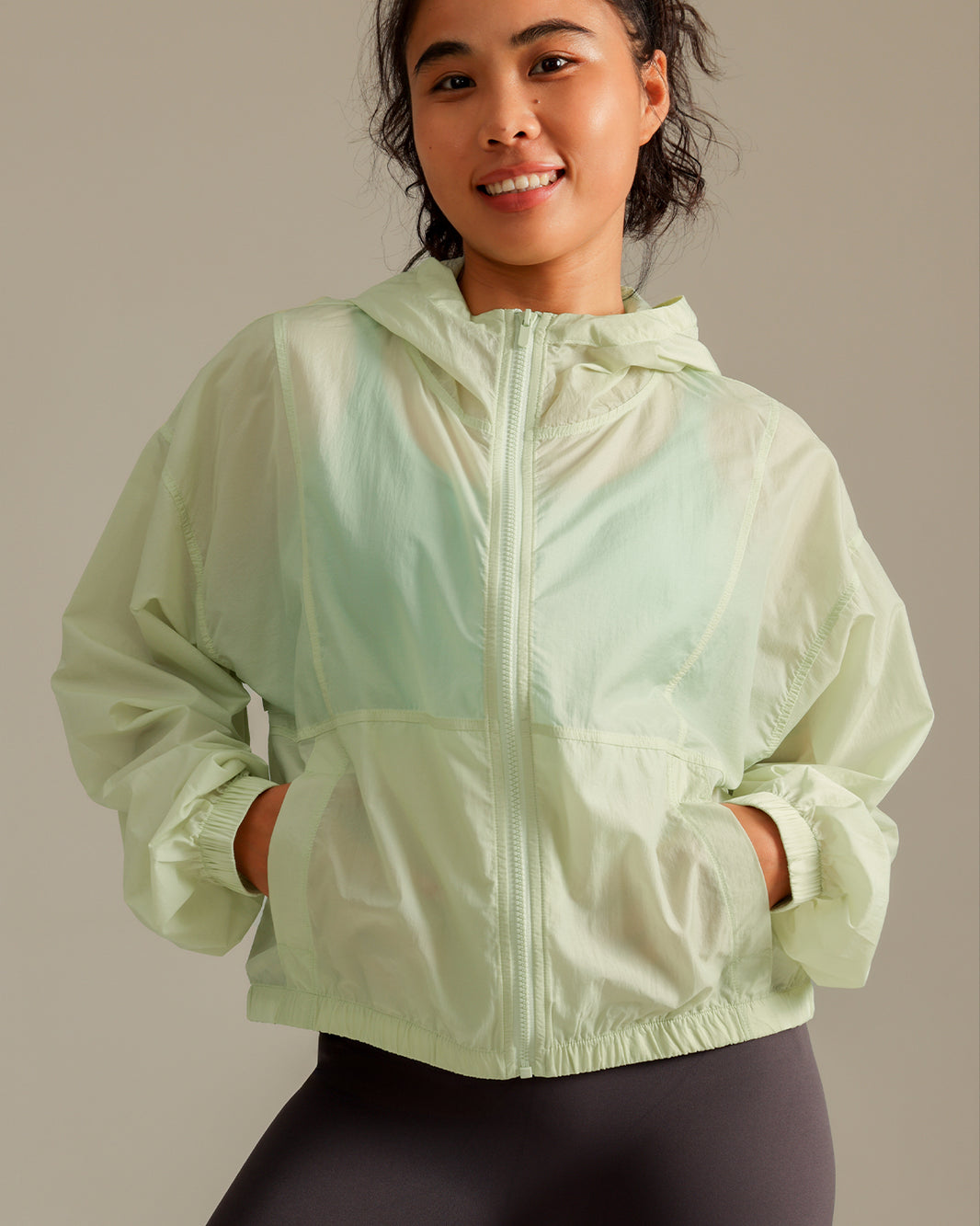 MOVING PEACH Women UV Protection Jacket Relaxed fit Lightweight Windbreaker Jacket Waterproof Jacket UPF 50+ Outdoor Hoodie Full-zip Sun Protection Coats Running Hiking  BSO