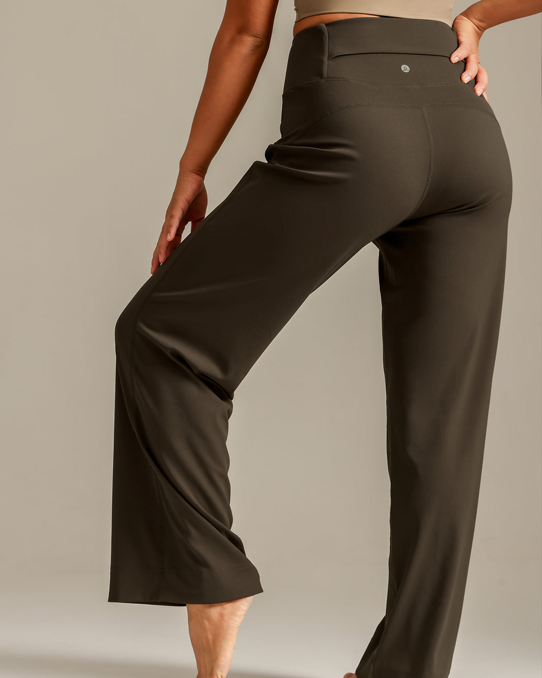 MOVING PEACH Women Wide-Leg Pants High waist Breathable Loose Sports Pants Outdoor Training Running Dance Daily Wear ELG