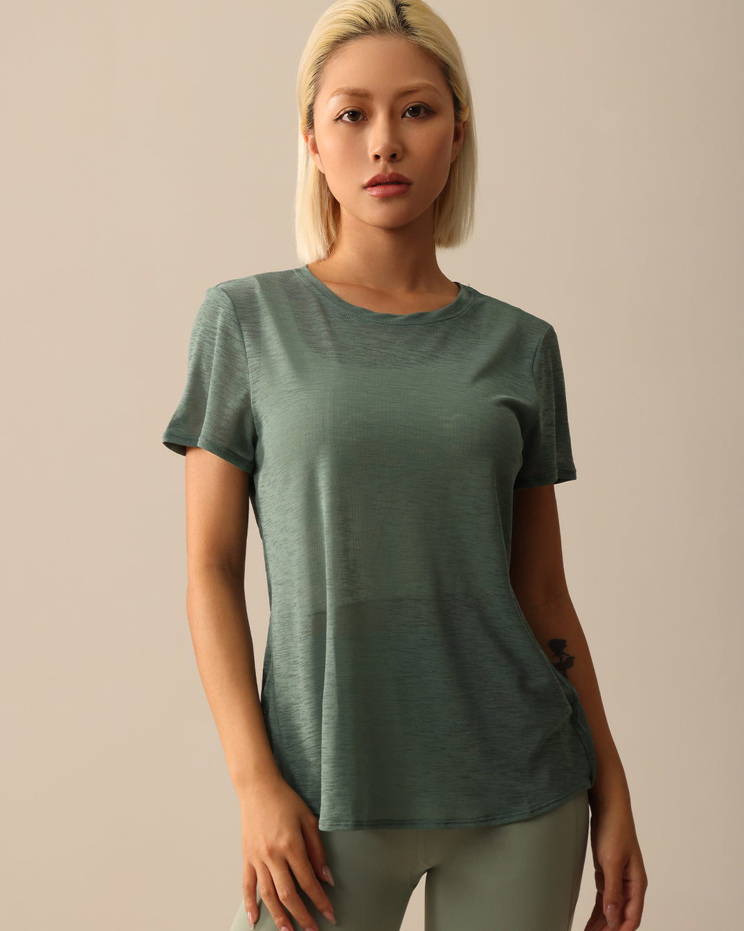MOVING PEACH Women Sports T-Shirts Lightweight Open Back Yoga Top Breathable Quick Dry Gym Running Short Sleeve Without Inner Bra CTX